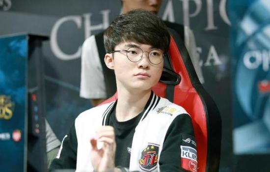 中国战队在DOTA2国际邀请赛中获亚军 明年上海再战