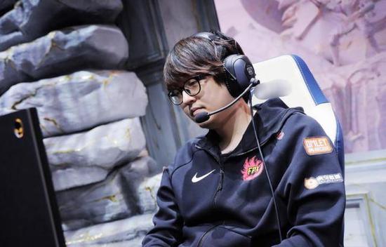 王者荣耀十周年庆典在成都盛大开启虚拟偶像男团惊艳亮相